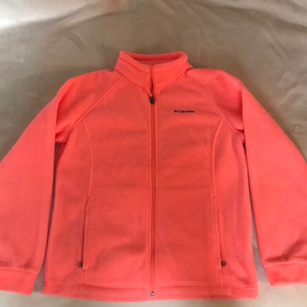 ✨BRAND NEW COLUMBIA ZIP UP✨